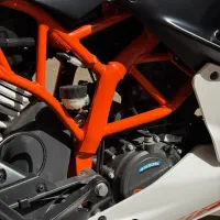 Ktm rc|موتورسیکلت|شیراز, باغ تخت|دیوار