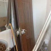 در اتاق چوبی با کلاف و ۱۳عدد جعبه|مصالح و تجهیزات ساختمان|چهاردولی, |دیوار