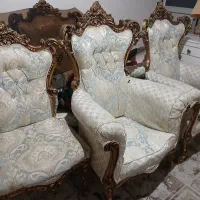 مبل چوب راش  ۷نفره با ۲تا میزبان کلا ۹نفره تمیز