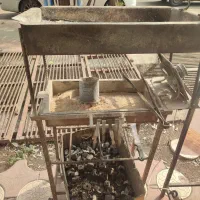 منقل دو لگنه یکی برای ذغال یکی برای جگر پزی