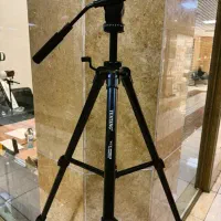 سه پایه دوربین فیلمبرداری برند YUNTENG