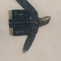 کاپشن|لباس|ازنا, |دیوار