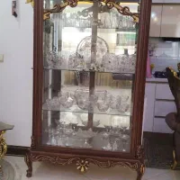 ویترین چوبی در حد نو