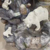 آبنما بسیار زیبا و نو و سالم قیمت سه پانصد