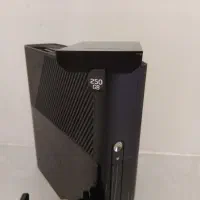 Xbox360e / ایکس باکس ۳۶۰ سوپر اسلیم دو دسته|کنسول، بازی ویدئویی و آنلاین|همدان, |دیوار
