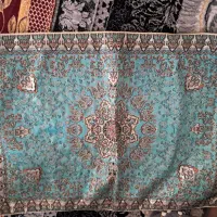 روی بالش سنتی