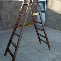 نردبان چوبی نقاشی