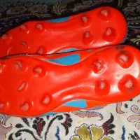 کفش چمن|کیف، کفش، کمربند|سرباز, |دیوار