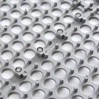 کفپوش تایل مشبک استخر و سرویس بهداشتی