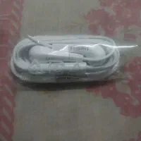 هندزفری سامسونگ فابریک داخل جعبه گوشی آکبند