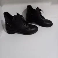 کفش نیم بوت زنانه در حد نو سایز ۳۹