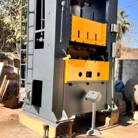 پرس هیدرولیک ۱۶۰تن روسی  و ۲۵۰تن|ماشین‌آلات صنعتی|تهران, تهرانپارس شرقی|دیوار