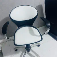میز تحریر و صندلی