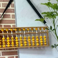 مربی با سابقه ی کاری آموزش چرتکه و رباتیک و روبیک