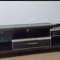 میز تلویزیون در حد نو