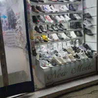 ویترین و دکوراسیون تماما ام‌دی‌اف  مغازه کفش