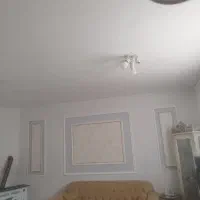 کاغذ دیواری و رنگ آمیزی