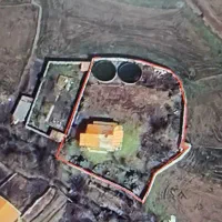 ۱۶۵۰مترخانه محوطه بهمراه تجهیزات پروش ماهی