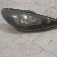 چراغ جلو 206 فقط سمت راست موجوده