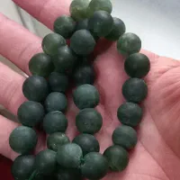 تسبیح یشم.|کلکسیون اشیاء عتیقه|شهر ری, شهادت|دیوار