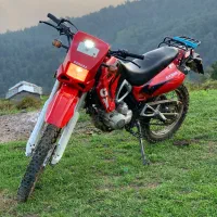 تریل پیشرو زیپستار 200