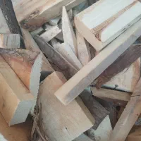 پوشال یا خاک اره  و چوب برای کباب و منقل