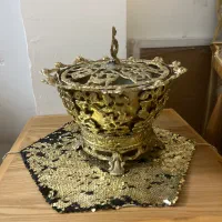 ظرف برنز قدیمی