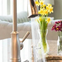 لوله کشی آب نصب وتعمیر شیرآلات آبگرمکن پمپ آب کولر