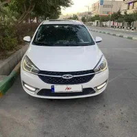 ماشین بسیار تمیز کارمندی بدون رنگ