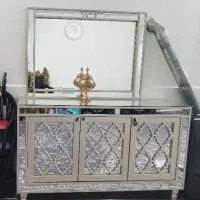 آینه وکنسول ومیزوتلوزیون