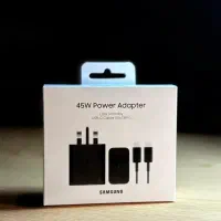 ادابتور به همراه کابل شارژ