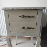 میز تلفن سالم و تمیز