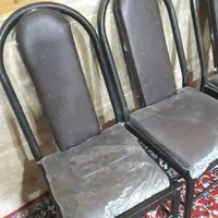 صندلی آهنی