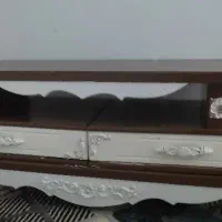 میزتلوزیون سلطنتی باقابلیت تغییرسایز