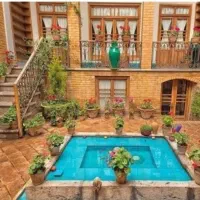 جذب سرایدار در منزل ویلایی