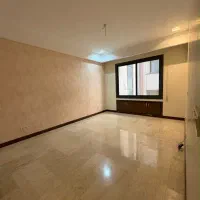 فرمانیه شرقی با تراس قابل چیدمان