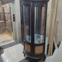 ویترین  چوبی کم جا سالم