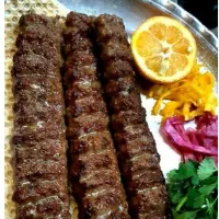 نیرو خانم کار در بیرون بر