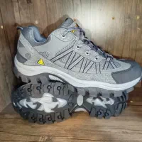 »کفش کوهنوردی، طبیعت گردی و استفاده روزانه «|کیف، کفش، کمربند|شیراز, ارم|دیوار