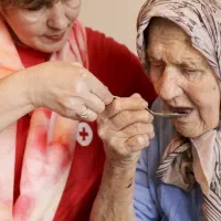 نیاز به پرستار سالمند خانم