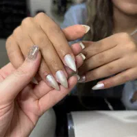 کاشت ناخن فقط ۲۵۰ ت|خدمات آرایشگری و زیبایی|کرمانشاه, |دیوار