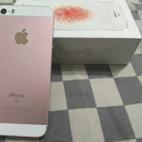 آیفون se