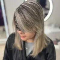 دستیار رنگ و لایت با سابقه کار آماده همکاری در رشت