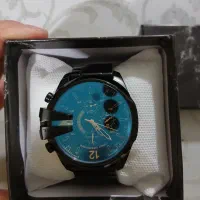 یک عدد ساعت نو بفروش میرسد