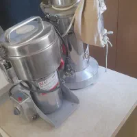 دستگاه آسیاب چکشی و مخزن دار