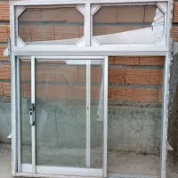 پنجره ی آلومینیوم