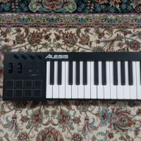 میدی کنترلر السیس alesis v49