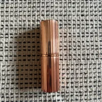 رژ شارلوت تیلبری charlotte tilbury pillow talk
