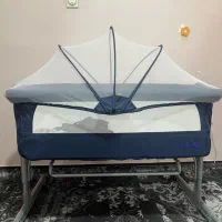 تخت کودک کنار مادر مارک فیکشن