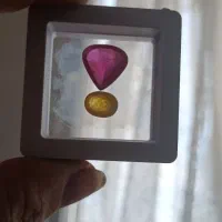 نگین یاقوت زرد و یاقوت سرخ